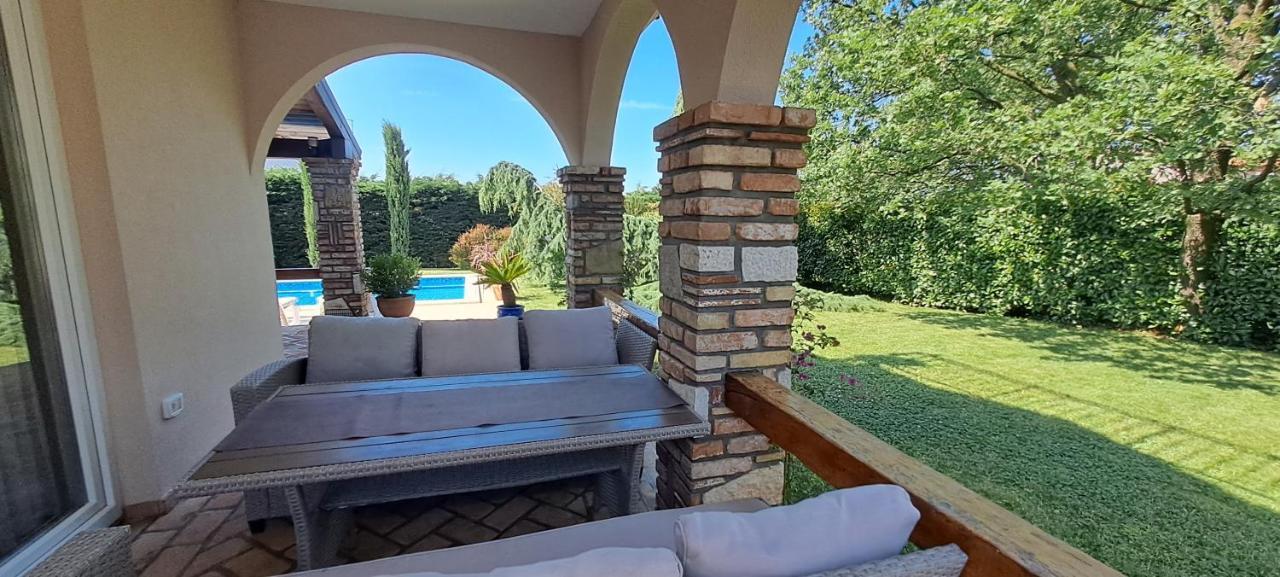 Villa Agava Umag Exterior foto